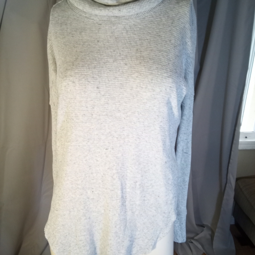 TNA Light Gray Ribbed Sweater